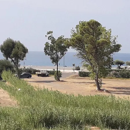 2 Bedroom With Sea And Mountain Views Apartment *