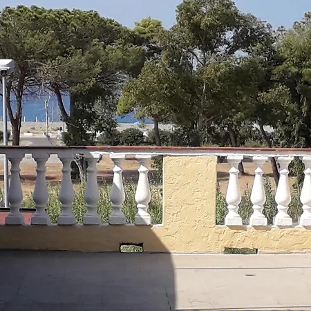Apartment 2 Bedroom With Sea And Mountain Views